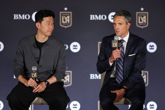 손흥민과 존 소링턴 단장/LAFC