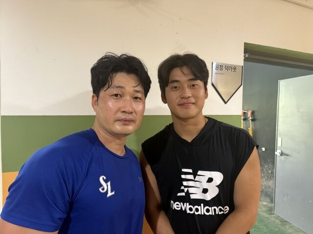 오승환과 박영현(왼쪽부터)./KT 위즈