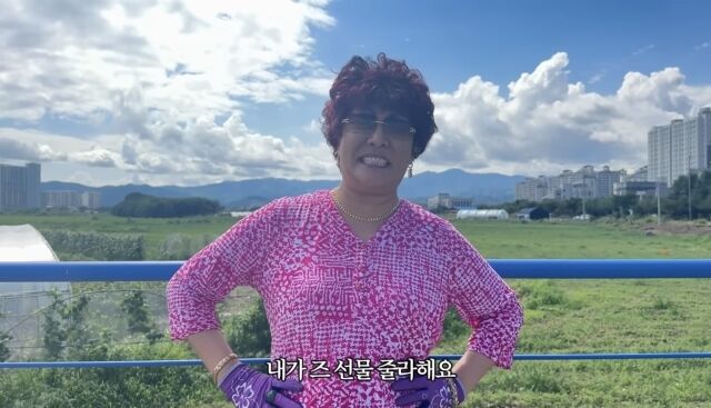 유튜버 랄랄(부캐 이명화)이 구독자들을 위해 총 1억 원 상당의 경품을 내건 대규모 이벤트를 연다. / 유튜브 채널 '랄랄ralral' 캡처