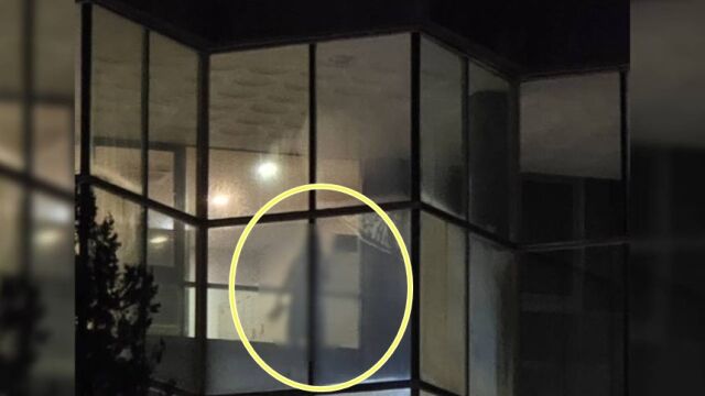 경북 한 대형 호텔의 여성 사우나 탈의실 내부가 건물 밖에서 보이는 모습./온라인커뮤니티