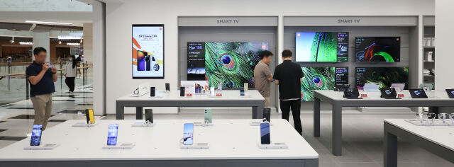 서울 여의도 IFC몰에 오픈한 국내 첫 공식 오프라인 매장 Xiaomi 스토어 서울 IFC몰 여의도점. /뉴시스