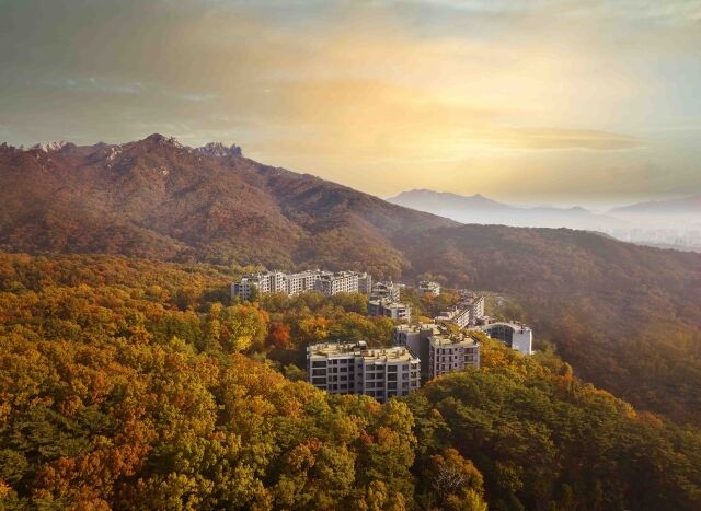 서울 북한산국립공원 자락에 위치한 파라스파라 서울이 프리미엄 리조트 브랜드 ‘안토’로 새단장한다. /한화호텔앤드리조트