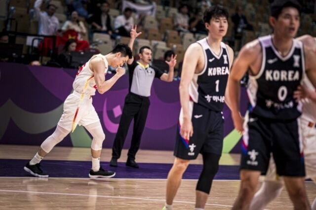 한국 농구 대표팀이 중국에 71-79로 패배했다./FIBA