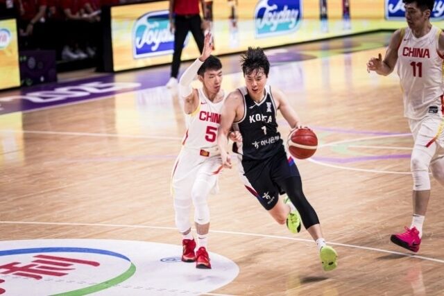 한국 농구 대표팀이 중국에 71-79로 패배했다./FIBA
