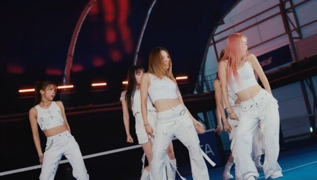 그룹 퀸즈아이/'필 더 바이브' 퍼포먼스 영상 캡처