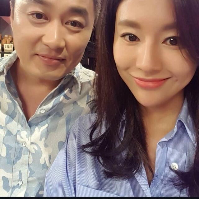 지난 15일 배우 서유정(오른쪽)은 자신의 SNS 계정에 정찬우와 찍은 사진을 게재했다. / 서유정 소셜미디어