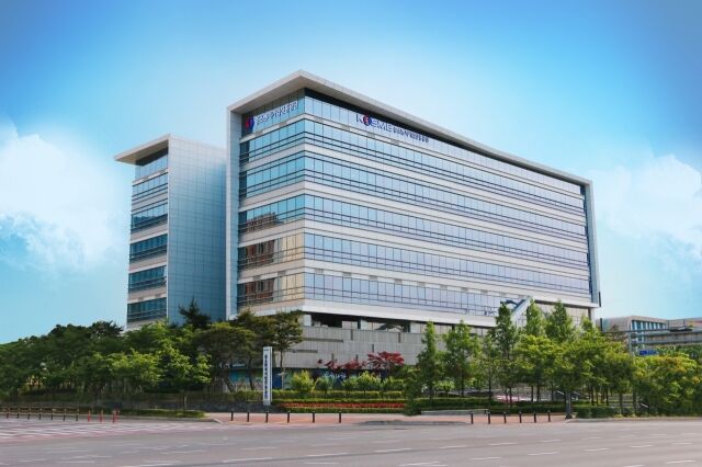 중소벤처기업진흥공단이 지난 12일 미국 시카고대학교 산하 ‘폴스키센터’와 스타트업 지원 협약을 체결했다고 18일 밝혔다. /중진공