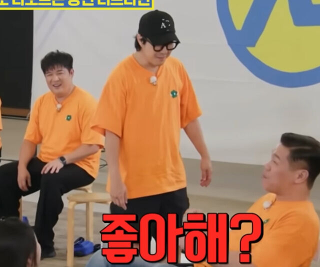 게임에서 불리한 조건에 취하자 하하가 서장훈을 다그쳤다. / SBS '런닝맨'