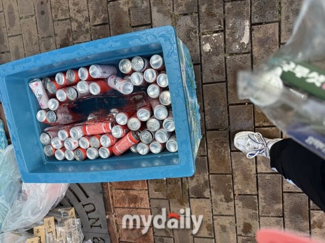 JUMF25는 관객에게 링티를 증정했다. /이지혜 기자
