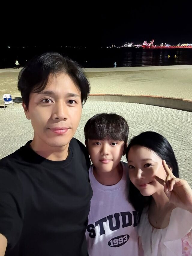 대한민국 대표 뮤지컬 배우 손준호-김소현 부부와 아들 주안 군. /손준호 소셜미디어