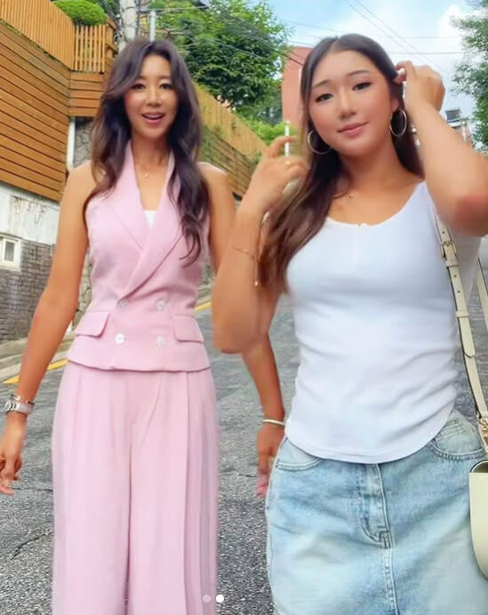 전미라, 윤라임./소셜미디어