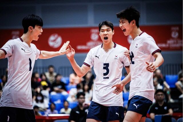환호하는 한국 선수들./FIVB