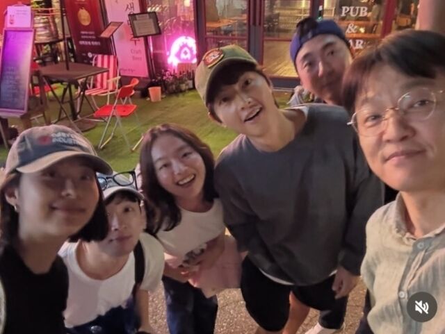 송중기, 조한철./소셜미디어