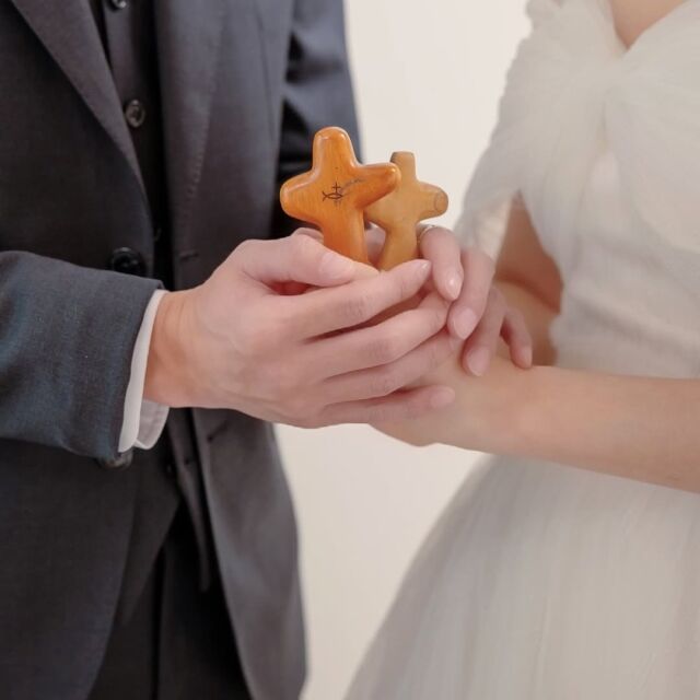 '10월의 신부'를 예고한 배우 한은선과 예비신랑. /한은선 소셜미디어