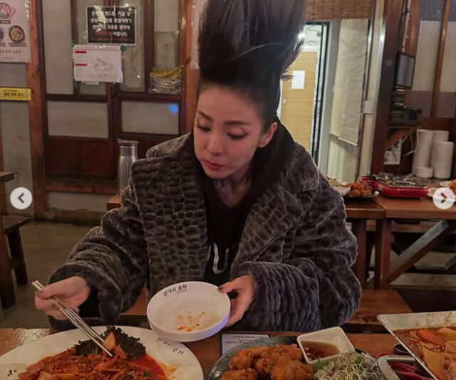 산다라박이 소식좌에서 대식좌로 거듭났다. / 산다라박 소셜미디어