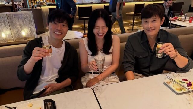 왼쪽부터 배우 박희순, 손예진, 이병헌이 출국을 앞두고 근황을 전했다. / 손예진 인스타그램