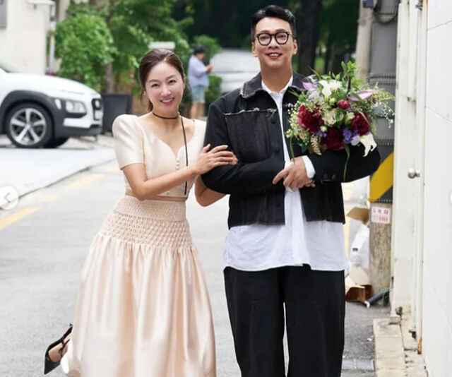 김지혜와 박준형이 20대 신혼부부 분위기를 자아냈다. / 김지혜 소셜미디어