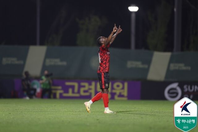 루이스./프로축구연맹