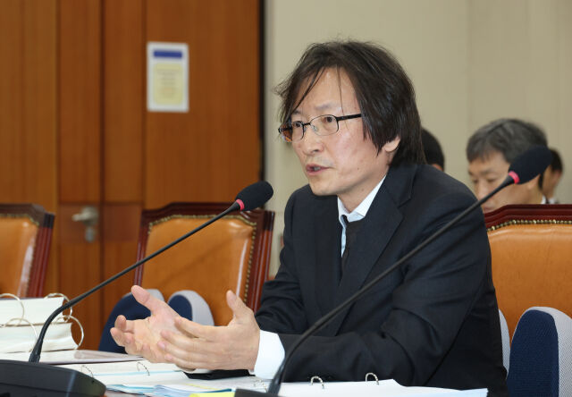 주병기 공정거래위원장 후보자가 5일 서울 여의도 국회에서 열린 정무위원회의 인사청문회에서 의원 질의에 답하고 있다. /뉴시스