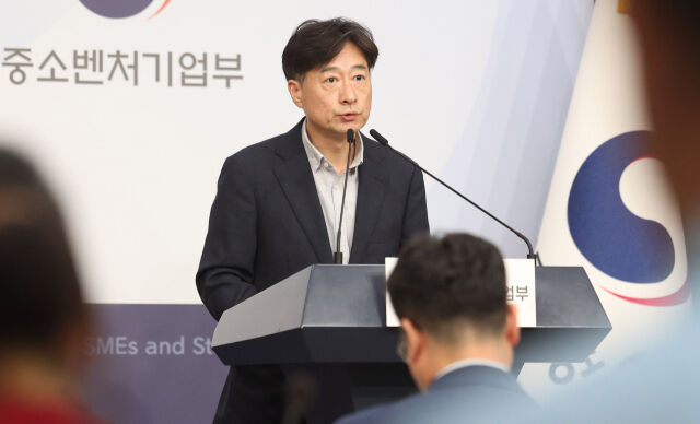 박용순 중소벤처기업부 기술혁신정책관이 9일 오후 서울 종로구 정부서울청사에서 '중소기업 기술탈취 근절 방안' 발표 브리핑을 하고 있다. /뉴시스