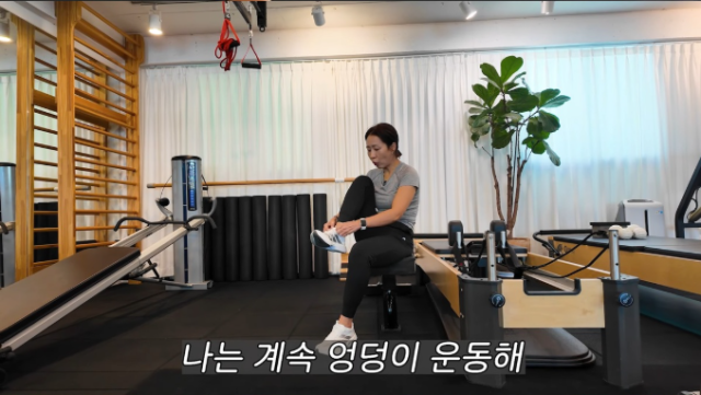 정선희의 채널 '집나간 정선희'에서는 "정선희 -5kg 줄이는 미친 운동 꿀팁, 진짜 공개해버림"라는 제목의 영상이 올라왔다./유튜브 '집나간 정선희'