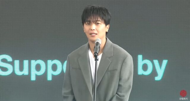 제30회 부산국제영화제 영화 '파과: 인터내셔널 컷' 야외무대인사/부산국제영화제 생중계