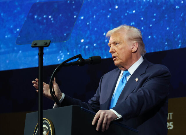 29일 경북 경주예술의전당에서 개최한 APEC CEO 서밋에서 도널드 트럼프 미국 대통령이 특별연설을 하고 있다. /대한상공회의소