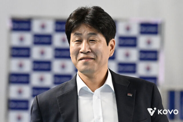 200승을 달성한 김종민 감독./KOVO