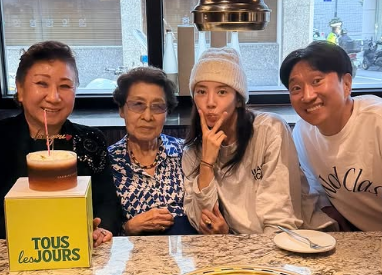 손담비 부부와 시어머니/손담비 인스타그램