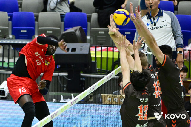 공격하는 베논./KOVO