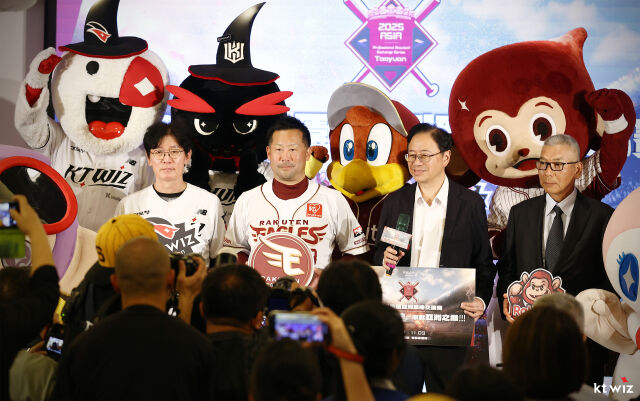 '2025 타오위안 아시아 프로야구 교류전' 기자회견에 참석한 이강철 감독./KT 위즈