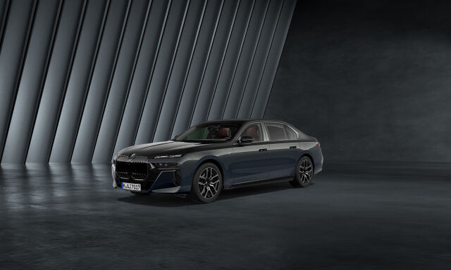 BMW 740i xDrive M 스포츠 프로 인디비주얼 투톤 드라빗 그레이 에디션. /BMW코리아