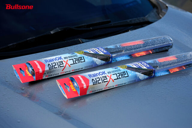 불스원 ‘실리콘X그래핀 하이브리드’ 와이퍼. /불스원