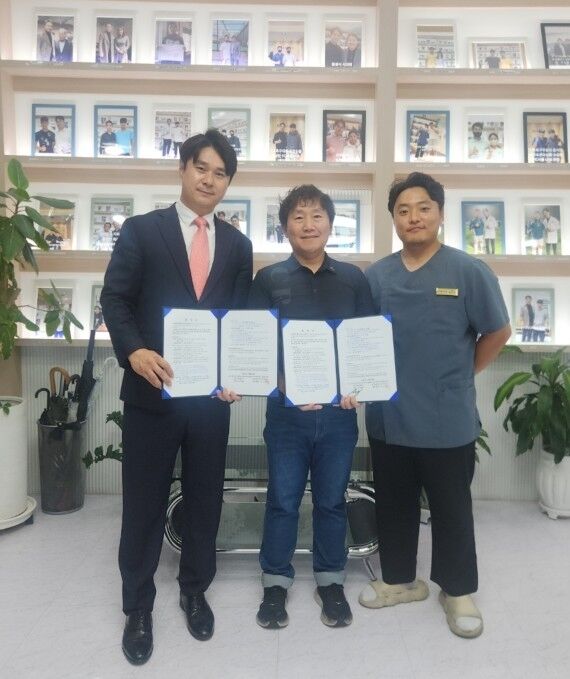고양시 영상진단 전문기관 한빛영상의학센터(원장 이기형)와 스포츠 재활 전문 KDI스포츠클리닉(원장 김대일)이 상호 협력을 통한 통합 의료서비스 제공을 위한 업무협약(MOU)을 체결했다./KDI스포츠클리닉