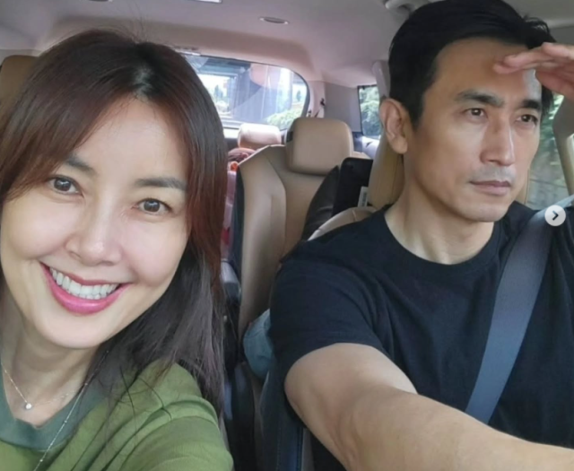 배우 신애라-차인표 부부 아들 가수 차정민이 이달 말 결혼한다. /신애라 소셜미디어