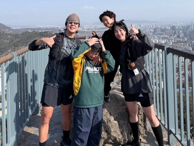 별이 가족과 함께 가을 나들이를 떠났다. / 별 인스타그램