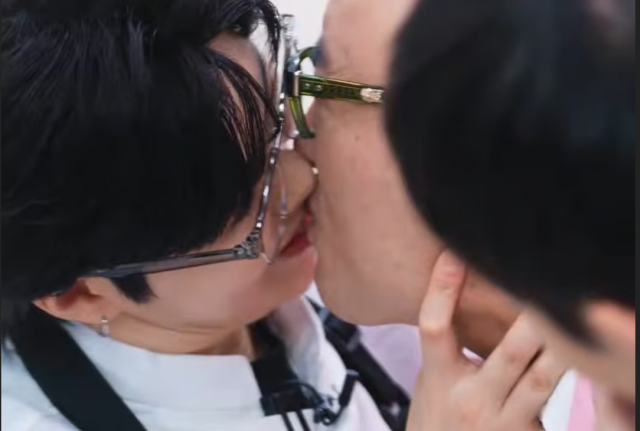 배우 홍석천(오른쪽)과 개그우먼 엄지윤./유튜브 채널 ‘홍석천의 보석함’