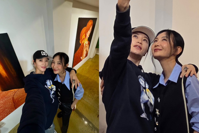 배우 김혜수와 채시라가 MZ 셀카를 찍었다. / 채시라 인스타그램