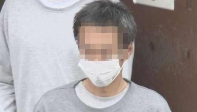 일본 도쿄의 길거리에서 지나가는 여중생을 100m가량 뒤쫓아간 뒤 음란 행위를 한 혐의로 체포된 한국인 남성 최모씨./ TBS뉴스 영상 캡처