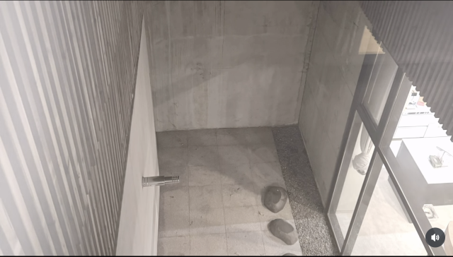 MC몽이 신곡을 공개하며 "음악만 하고 싶다"는 마음을 전했다. / MC몽 인스타그램