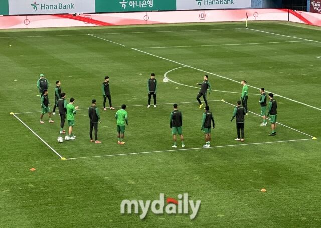 13일 대전월드컵경기장에서 열린 볼리비아 축구대표팀의 공식 훈련./대전월드컵경기장=노찬혁 기자