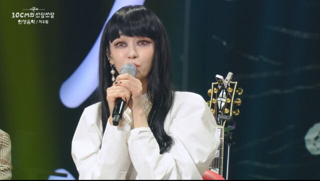 “我不知道自己什么时候会死。”这是 Jaurim 成员金允儿在患上颅神经麻痹后的现状。