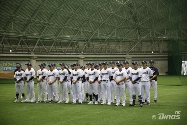 NC 선수들이 미팅을 하고 있다./NC 다이노스