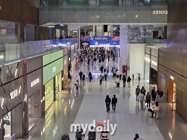 인천공항 2터미널 면세점 모습. /이호빈 기자
