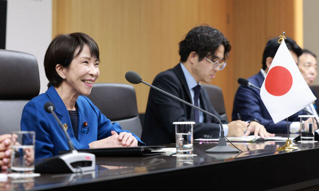 다카이치 사나에 일본 총리가 지난 10월 30일 경북 경주 APEC 정상회의장에서 열린 이재명 대통령과 한일 정상회담에서 발언하고 있다. /뉴시스