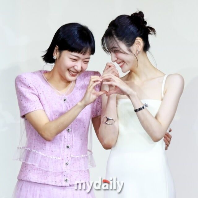 배우 김고은(왼쪽), 박지현 / 마이데일