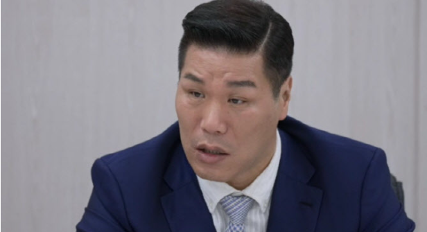 농구선수 출신 방송인 서장훈./ JTBC ‘이혼숙려캠프’