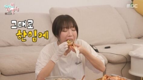 子阳，20捆泡菜和6公斤白斩肉还不够……她的第一次“泡菜制作”吃播超乎想象【综合】