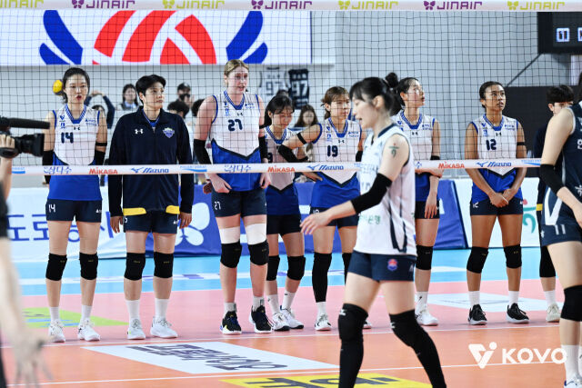 11월 15일 김천에서 열린 한국도로공사와 현대건설 경기./KOVO