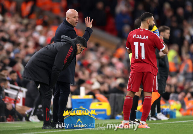 아르네 슬롯 감독과 모하메드 살라./게티이미지코리아